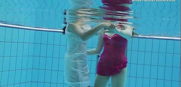 trendsUnderwater swimming pool lesbians Lera and Sima Lastova